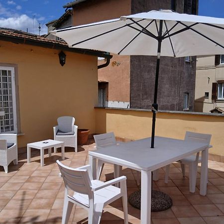Ferienwohnung Attico Con Terrazza Santa Cecilia Rom Exterior foto