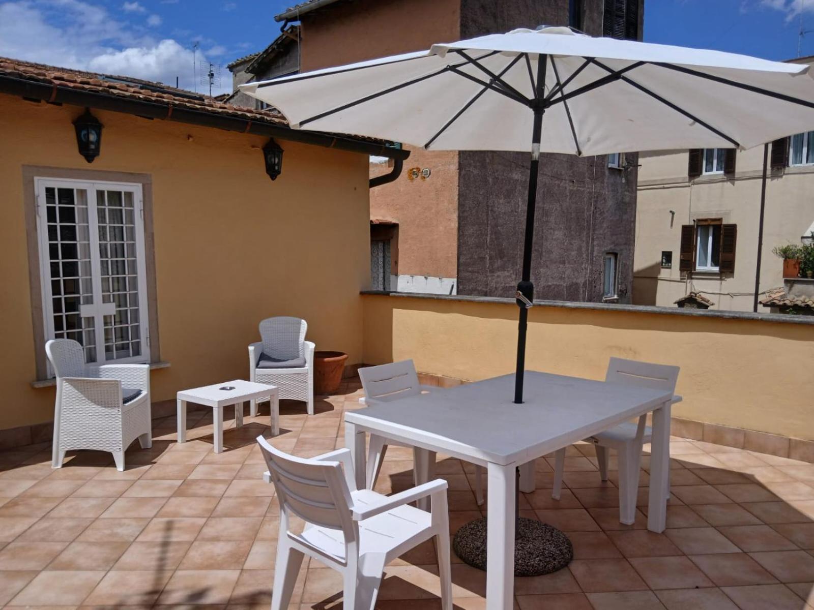 Ferienwohnung Attico Con Terrazza Santa Cecilia Rom Exterior foto